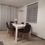 Apartment Jole 1 *