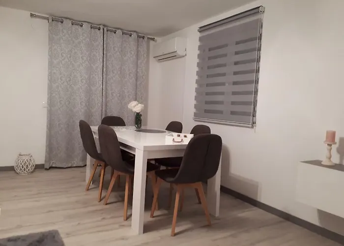 Appartement Jole 1 *